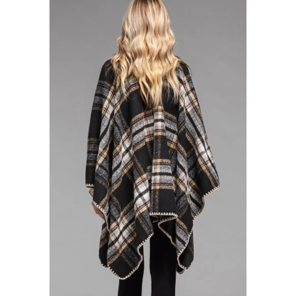 Black Plaid Pattern Whip Stitch Knit Open Ruana Poncho Wrap One Size